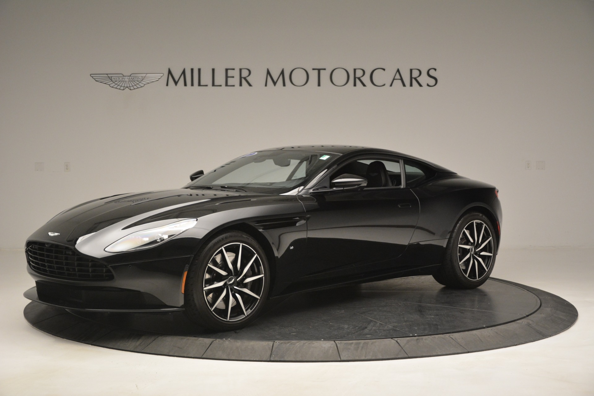 2017 Aston Martin Db11 V12 Coupe Stock F1904a For Sale Near