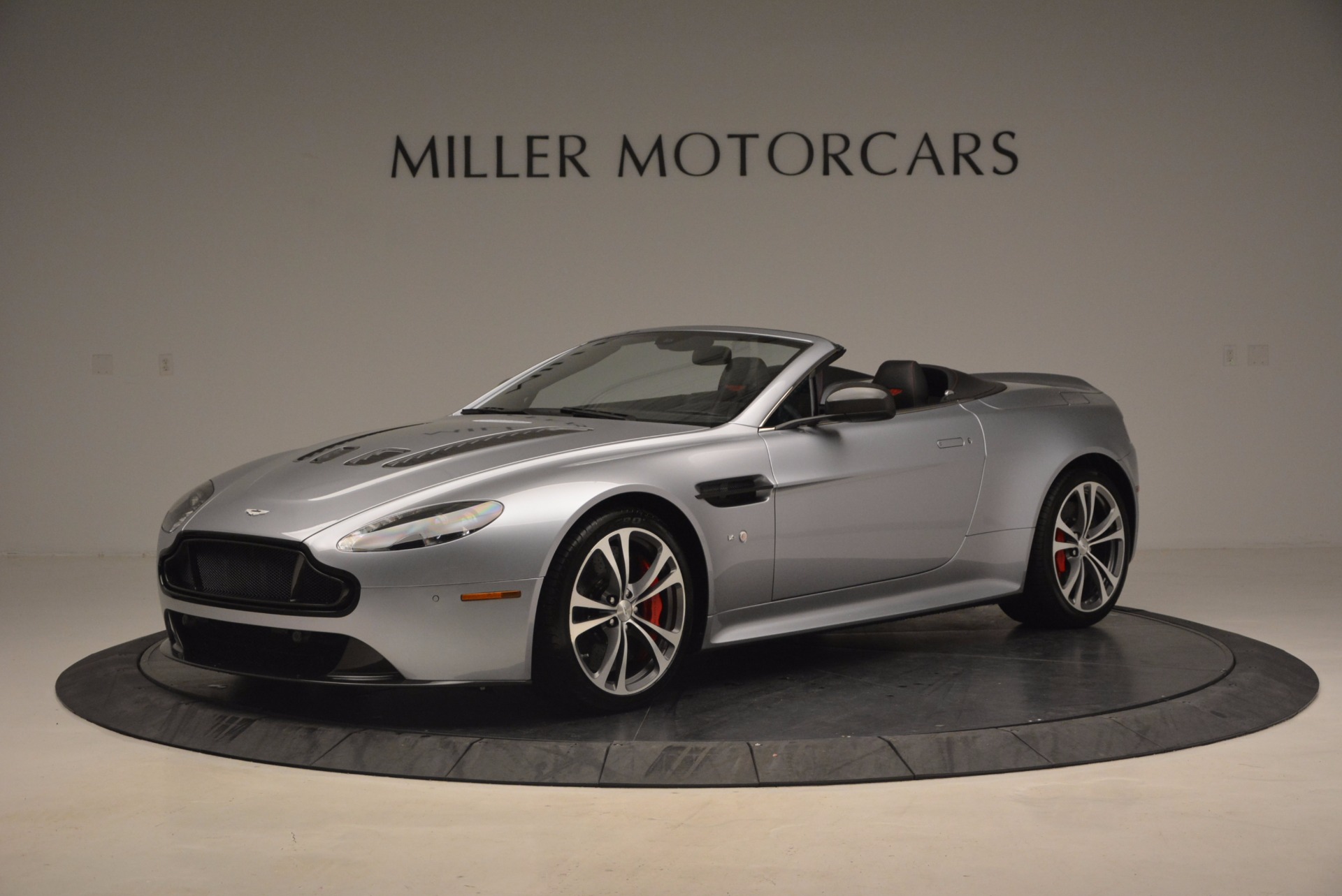 Used 2015 Aston Martin V12 Vantage S Roadster for sale Sold at Aston Martin of Greenwich in Greenwich CT 06830 1