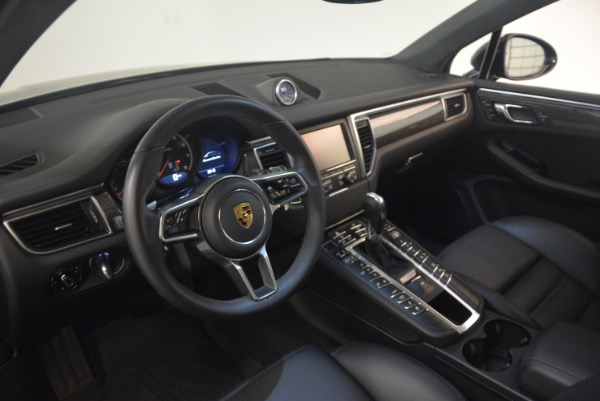 Used 2016 Porsche Macan Turbo for sale Sold at Aston Martin of Greenwich in Greenwich CT 06830 17