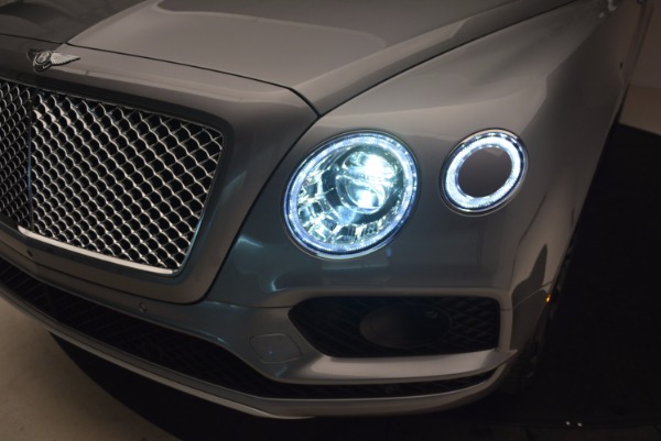 New 2018 Bentley Bentayga Onyx for sale Sold at Aston Martin of Greenwich in Greenwich CT 06830 16