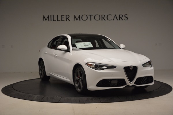 New 2017 Alfa Romeo Giulia Q4 for sale Sold at Aston Martin of Greenwich in Greenwich CT 06830 11