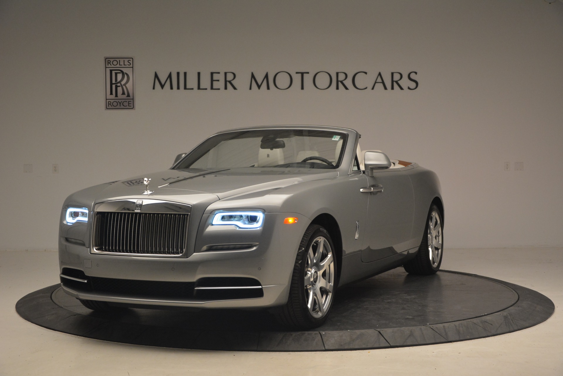 Used 2016 Rolls-Royce Dawn for sale Sold at Aston Martin of Greenwich in Greenwich CT 06830 1