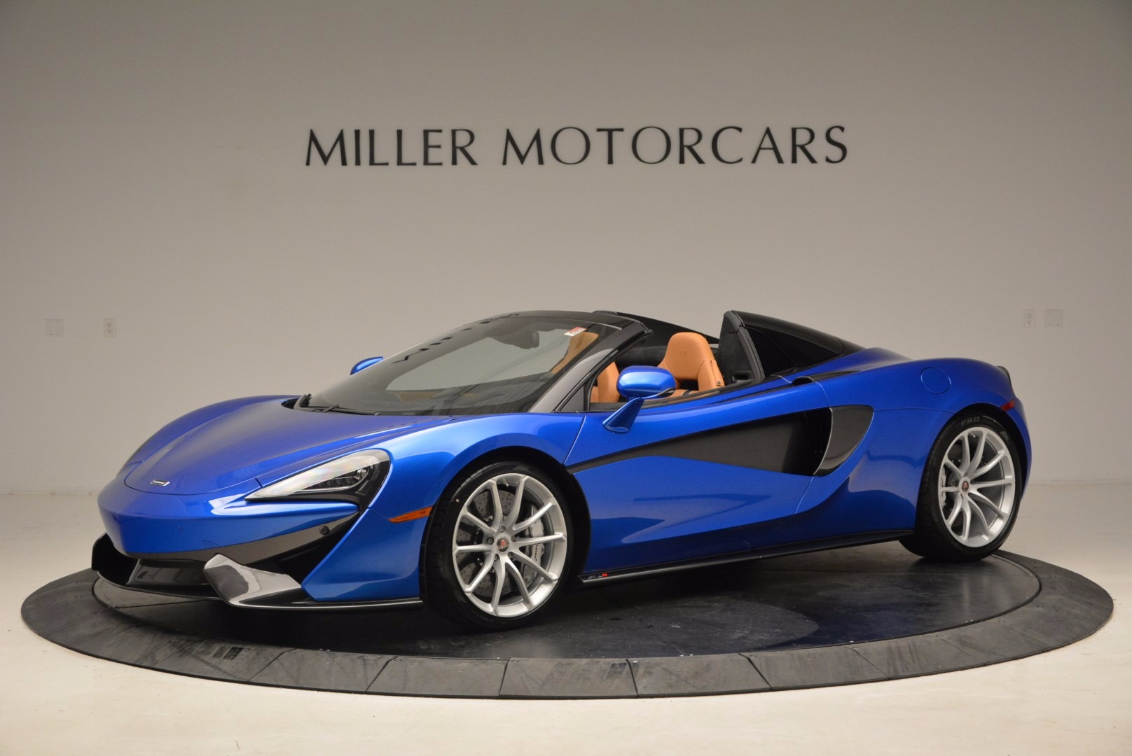 Used 2018 McLaren 570S Spider for sale Sold at Aston Martin of Greenwich in Greenwich CT 06830 1