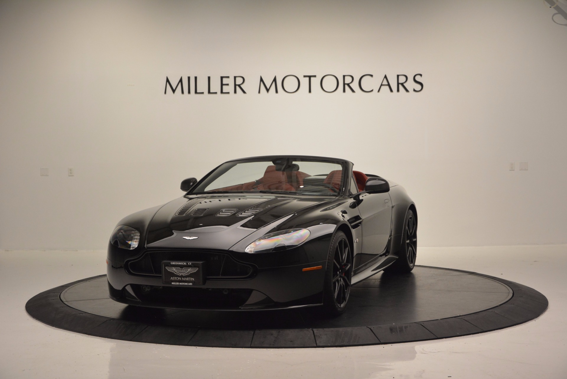 Used 2015 Aston Martin V12 Vantage S Roadster for sale Sold at Aston Martin of Greenwich in Greenwich CT 06830 1