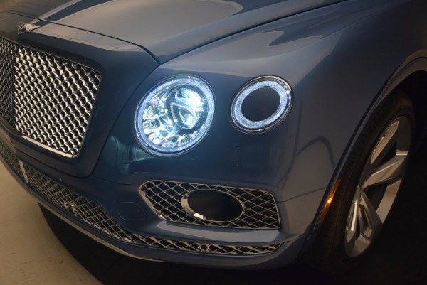 New 2018 Bentley Bentayga for sale Sold at Aston Martin of Greenwich in Greenwich CT 06830 16