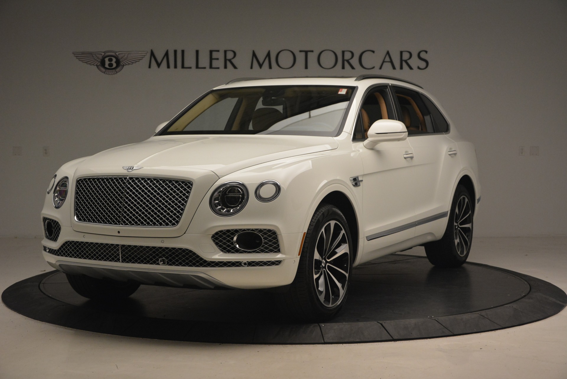 New 2018 Bentley Bentayga W12 Signature for sale Sold at Aston Martin of Greenwich in Greenwich CT 06830 1