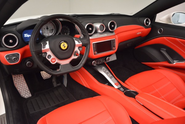 Used 2017 Ferrari California T for sale Sold at Aston Martin of Greenwich in Greenwich CT 06830 25