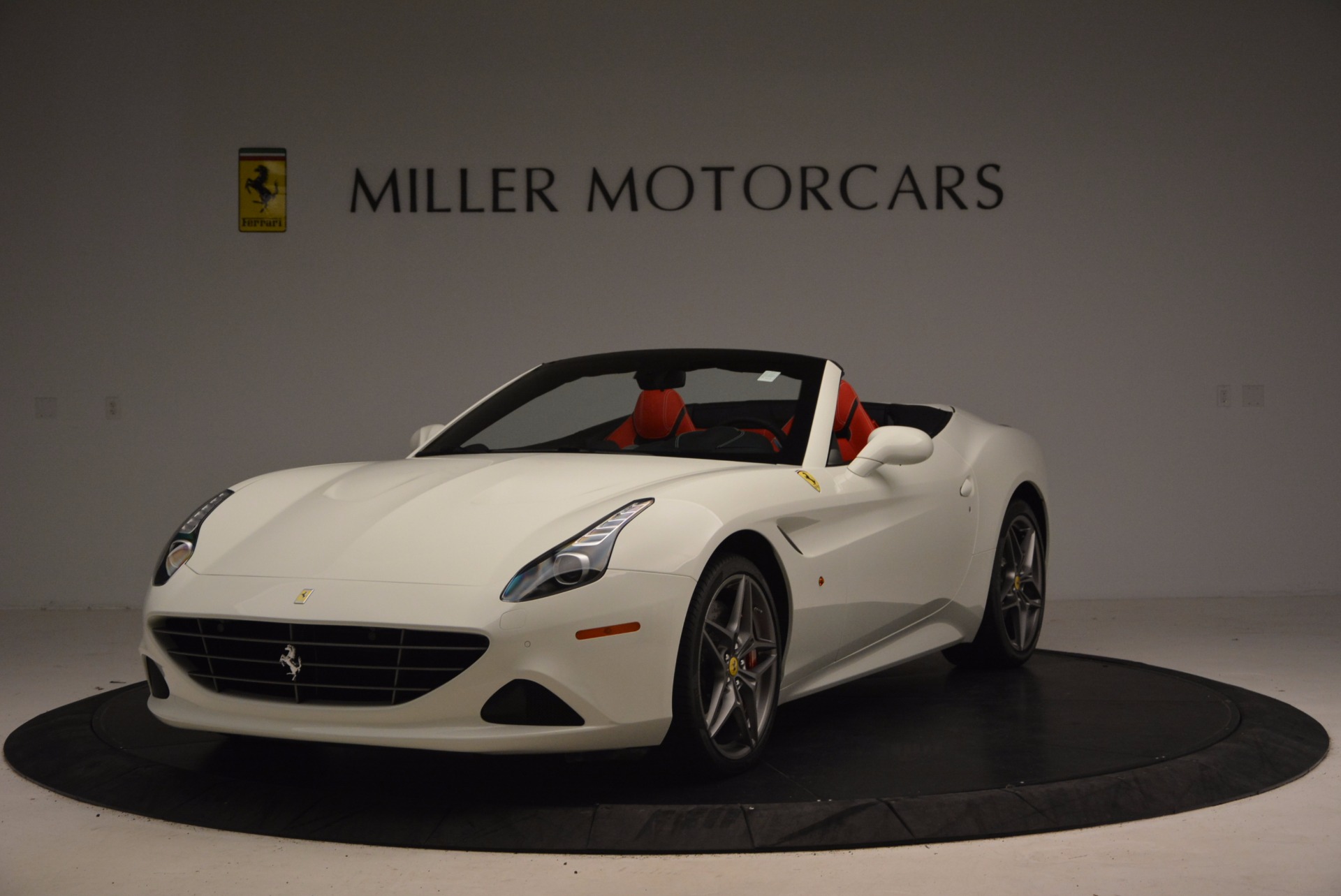 Used 2017 Ferrari California T for sale Sold at Aston Martin of Greenwich in Greenwich CT 06830 1