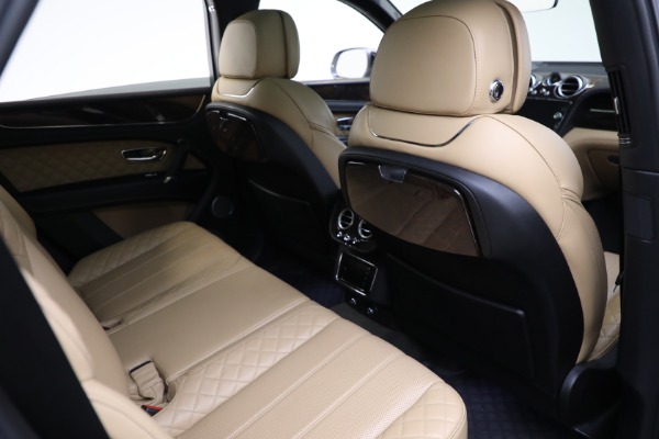 Used 2018 Bentley Bentayga W12 Signature Edition for sale Sold at Aston Martin of Greenwich in Greenwich CT 06830 25