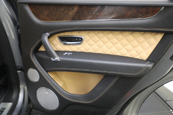 Used 2018 Bentley Bentayga W12 Signature Edition for sale Sold at Aston Martin of Greenwich in Greenwich CT 06830 28