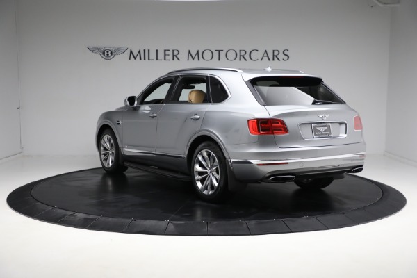 Used 2018 Bentley Bentayga W12 Signature Edition for sale Sold at Aston Martin of Greenwich in Greenwich CT 06830 5
