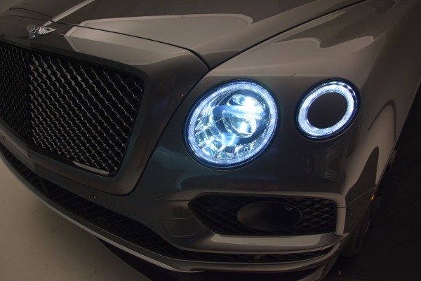 New 2018 Bentley Bentayga Black Edition for sale Sold at Aston Martin of Greenwich in Greenwich CT 06830 18