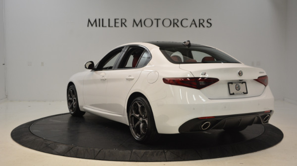 New 2017 Alfa Romeo Giulia Ti Sport Q4 for sale Sold at Aston Martin of Greenwich in Greenwich CT 06830 5