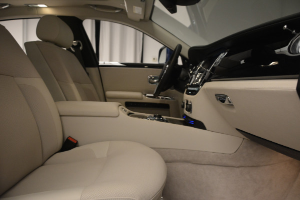 Used 2010 Rolls-Royce Ghost for sale Sold at Aston Martin of Greenwich in Greenwich CT 06830 21