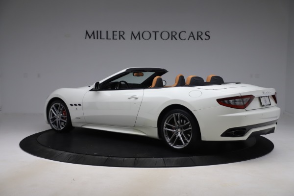 Used 2017 Maserati GranTurismo Convertible Sport for sale Sold at Aston Martin of Greenwich in Greenwich CT 06830 4