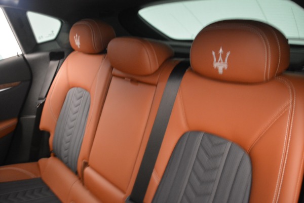 Used 2018 Maserati Levante Q4 GranLusso for sale Sold at Aston Martin of Greenwich in Greenwich CT 06830 17