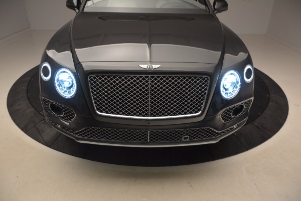 New 2018 Bentley Bentayga Signature for sale Sold at Aston Martin of Greenwich in Greenwich CT 06830 19