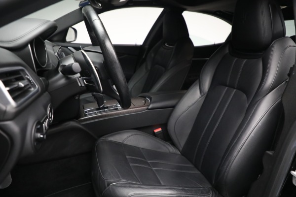 Used 2018 Maserati Ghibli S Q4 Gransport for sale $58,900 at Aston Martin of Greenwich in Greenwich CT 06830 16