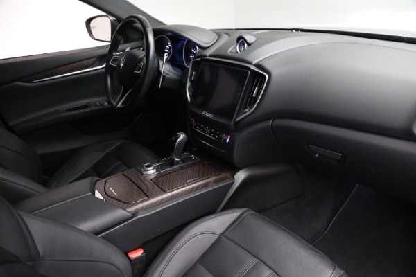 Used 2018 Maserati Ghibli S Q4 Gransport for sale $58,900 at Aston Martin of Greenwich in Greenwich CT 06830 22