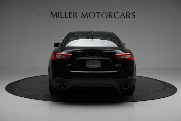 Used 2018 Maserati Ghibli S Q4 Gransport for sale $58,900 at Aston Martin of Greenwich in Greenwich CT 06830 7