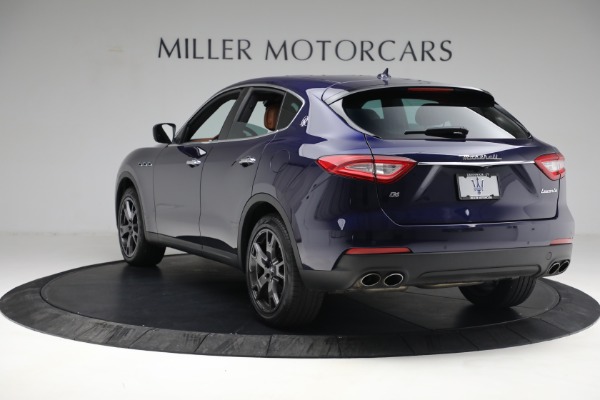 Used 2018 Maserati Levante Q4 for sale Sold at Aston Martin of Greenwich in Greenwich CT 06830 5