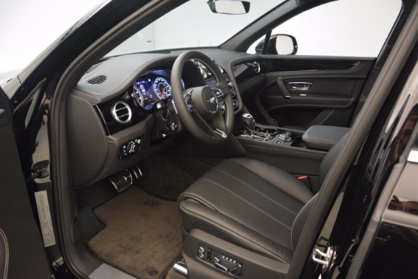 Used 2018 Bentley Bentayga Onyx for sale $145,900 at Aston Martin of Greenwich in Greenwich CT 06830 18