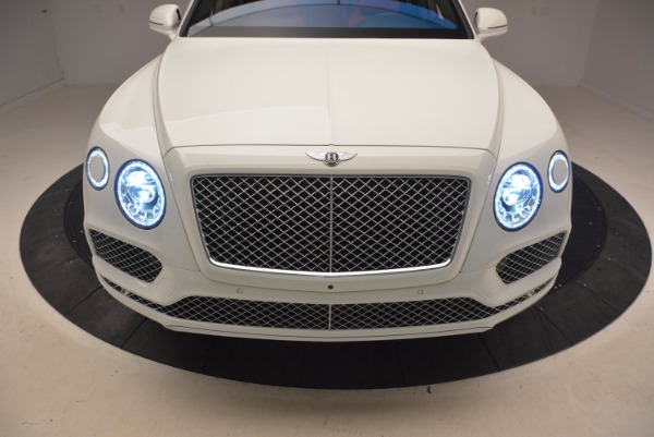 Used 2018 Bentley Bentayga Signature for sale Sold at Aston Martin of Greenwich in Greenwich CT 06830 17
