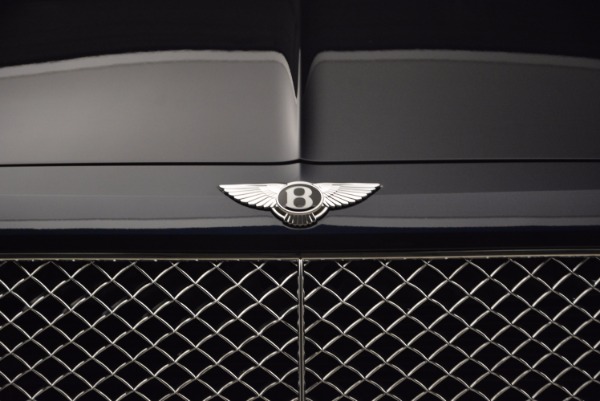 New 2018 Bentley Bentayga Signature for sale Sold at Aston Martin of Greenwich in Greenwich CT 06830 14