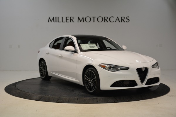 New 2018 Alfa Romeo Giulia Ti Lusso Q4 for sale Sold at Aston Martin of Greenwich in Greenwich CT 06830 11