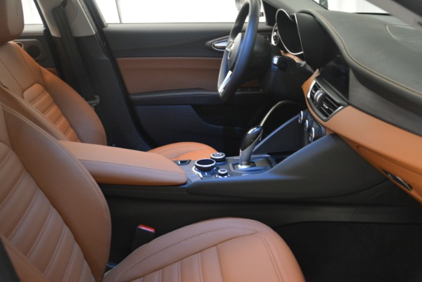 New 2018 Alfa Romeo Giulia Ti Lusso Q4 for sale Sold at Aston Martin of Greenwich in Greenwich CT 06830 22