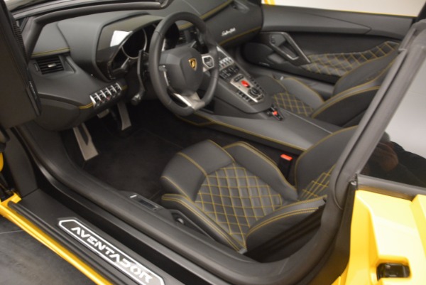 Used 2015 Lamborghini Aventador LP 700-4 Roadster for sale Sold at Aston Martin of Greenwich in Greenwich CT 06830 15