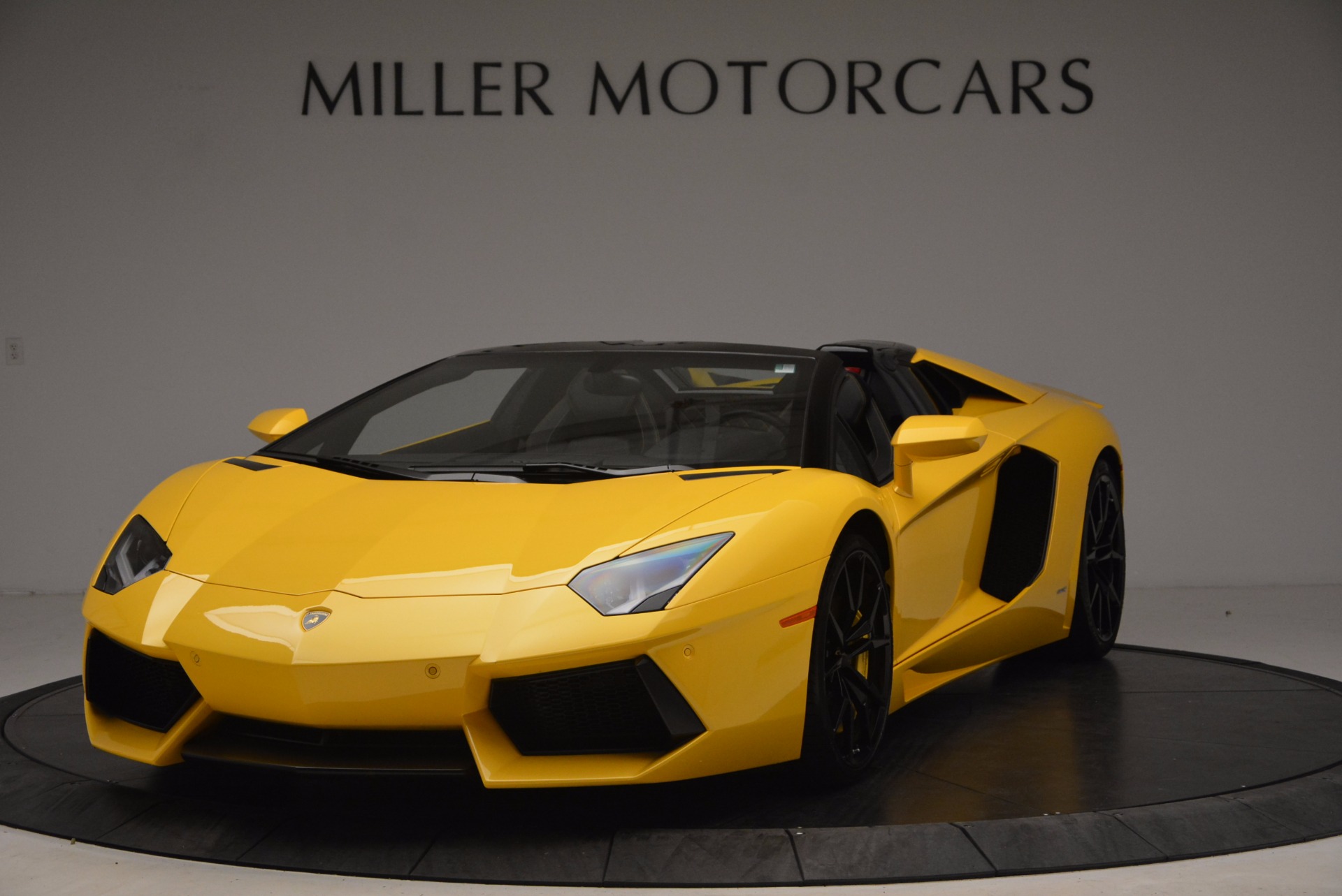 Used 2015 Lamborghini Aventador LP 700-4 Roadster for sale Sold at Aston Martin of Greenwich in Greenwich CT 06830 1