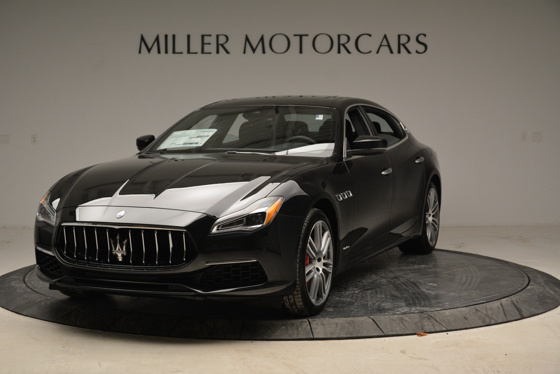 Used 2018 Maserati Quattroporte S Q4 GranLusso for sale Sold at Aston Martin of Greenwich in Greenwich CT 06830 1