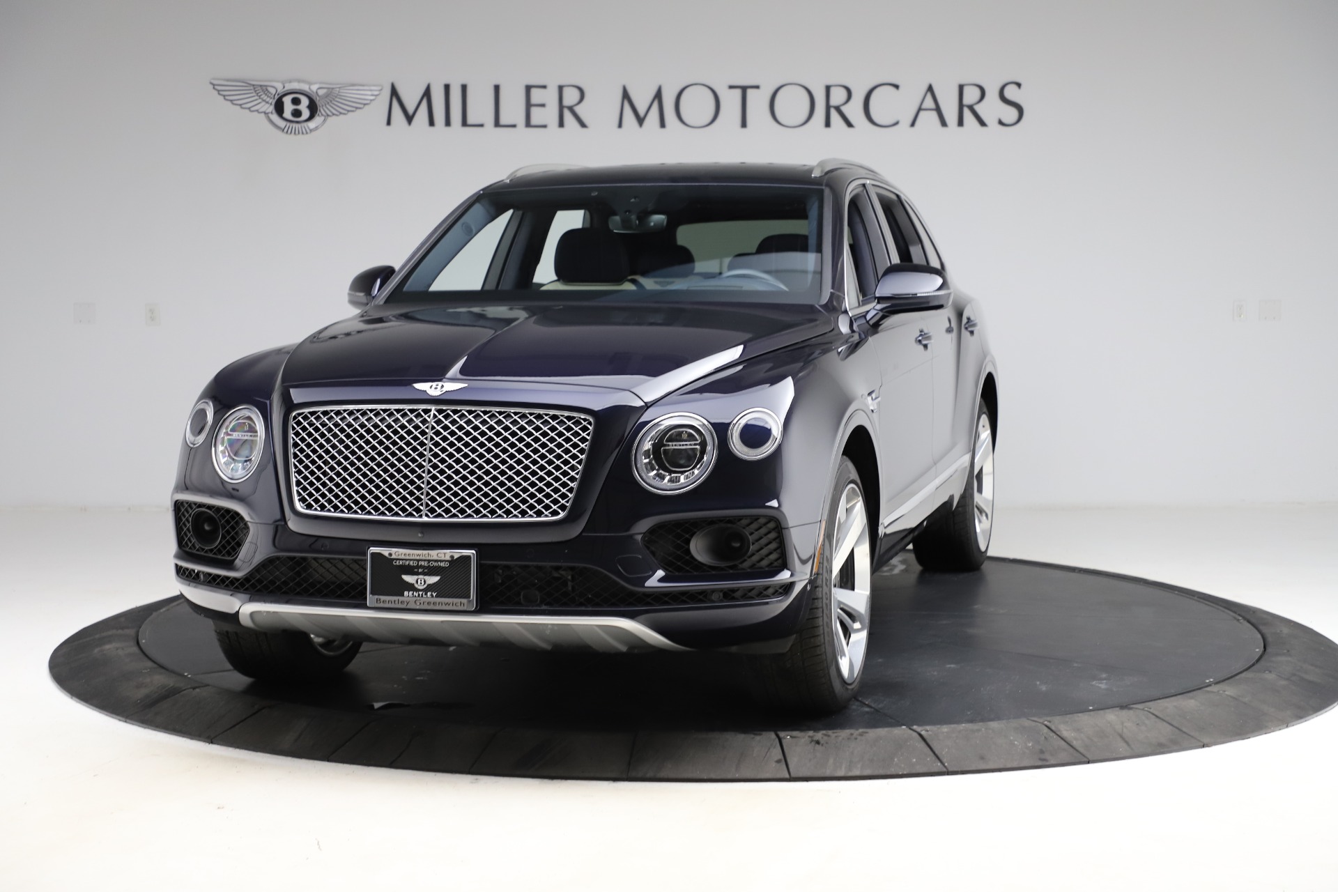 Used 2018 Bentley Bentayga W12 Signature for sale Sold at Aston Martin of Greenwich in Greenwich CT 06830 1