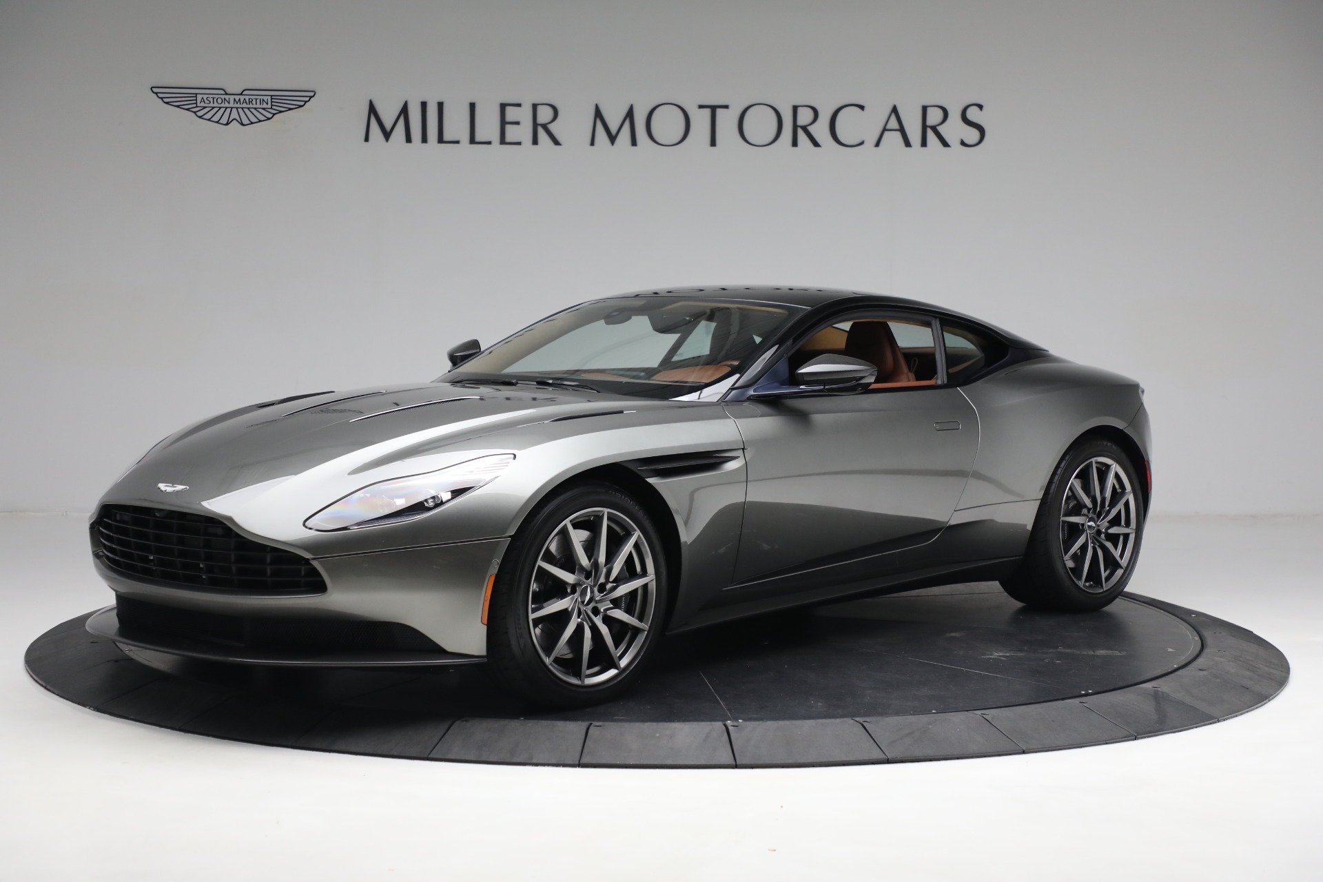 Used 2018 Aston Martin DB11 V12 for sale $127,900 at Aston Martin of Greenwich in Greenwich CT 06830 1