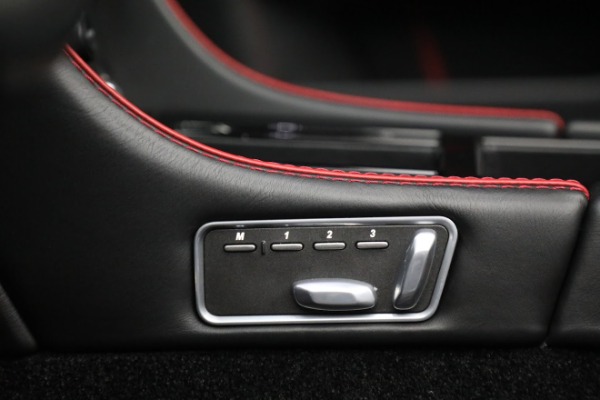 Used 2015 Aston Martin DB9 Volante for sale $94,900 at Aston Martin of Greenwich in Greenwich CT 06830 27
