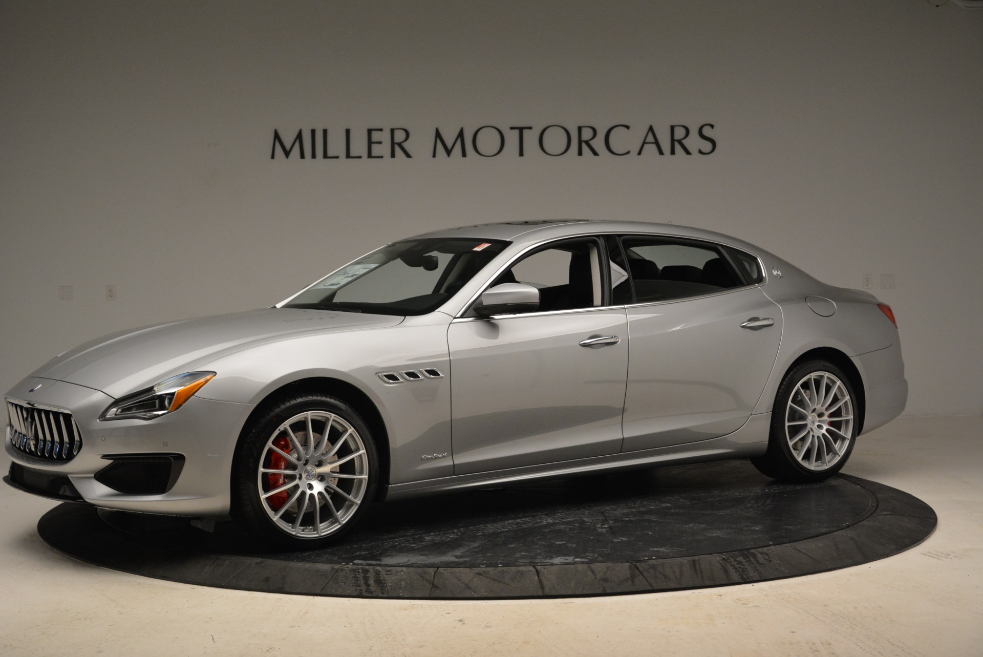 Used 2018 Maserati Quattroporte S Q4 Gransport for sale Sold at Aston Martin of Greenwich in Greenwich CT 06830 1