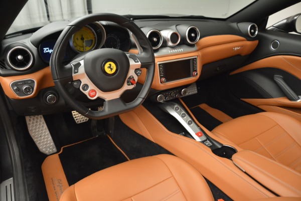 Used 2017 Ferrari California T Handling Speciale for sale $195,900 at Aston Martin of Greenwich in Greenwich CT 06830 25