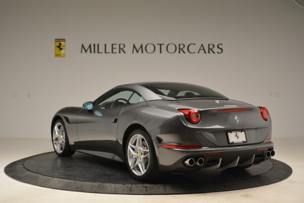 Used 2016 Ferrari California T for sale Sold at Aston Martin of Greenwich in Greenwich CT 06830 17