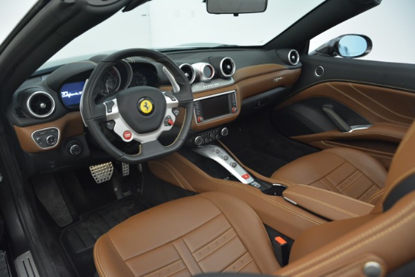 Used 2016 Ferrari California T for sale Sold at Aston Martin of Greenwich in Greenwich CT 06830 25