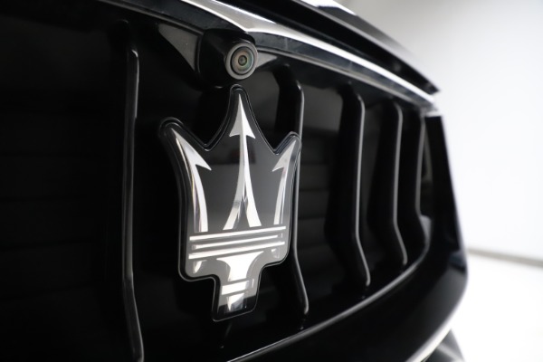 Used 2018 Maserati Levante Q4 GranSport for sale $53,900 at Aston Martin of Greenwich in Greenwich CT 06830 13