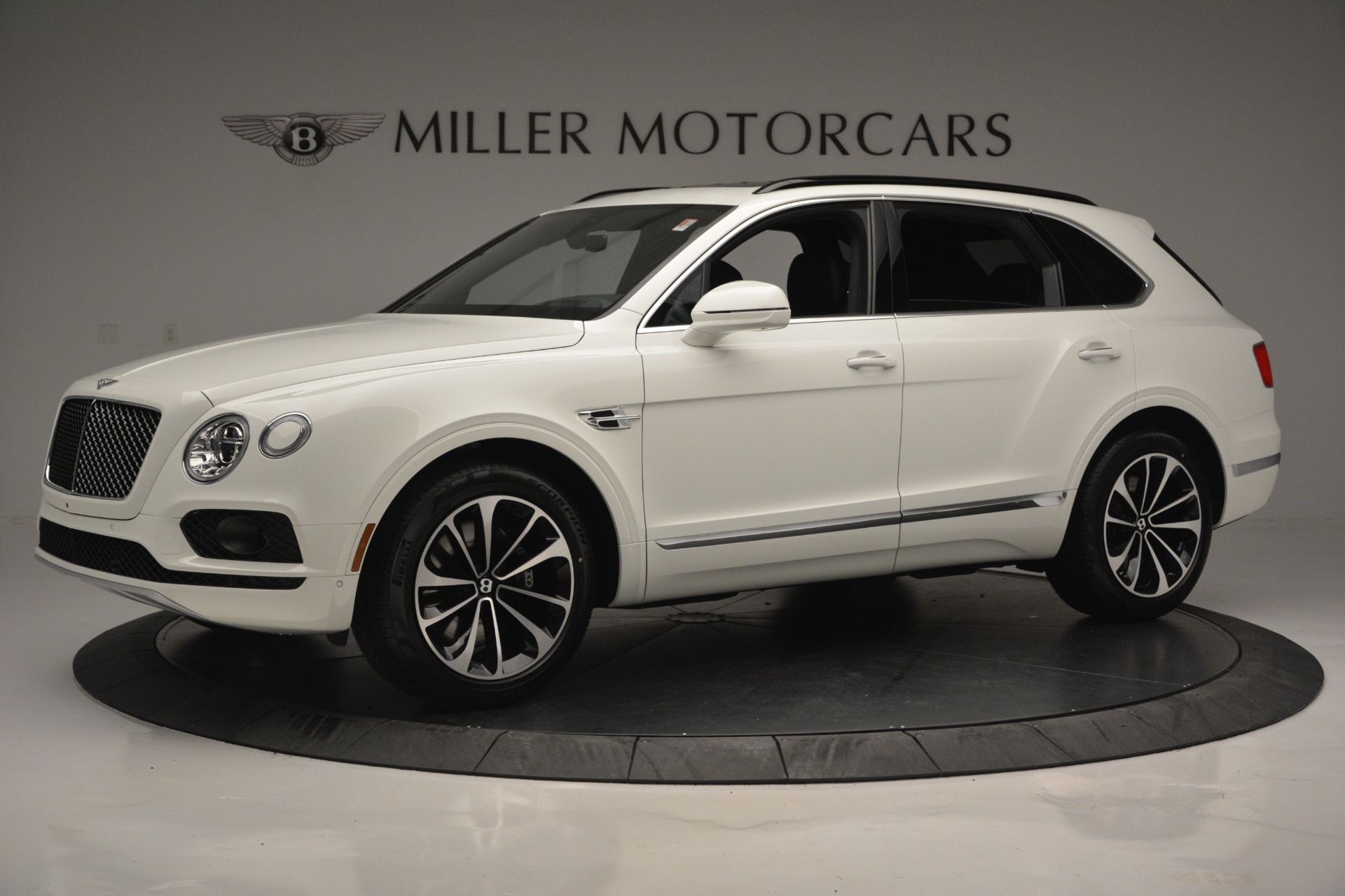 Used 2019 Bentley Bentayga V8 for sale Sold at Aston Martin of Greenwich in Greenwich CT 06830 1