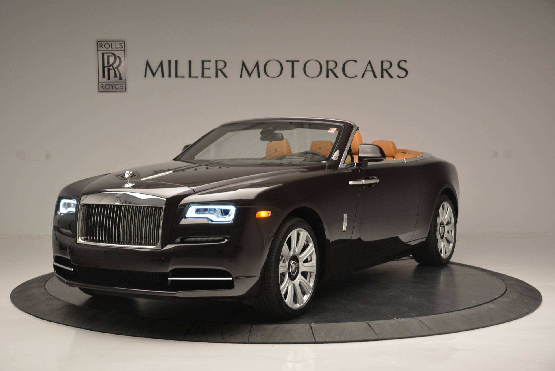 Used 2018 Rolls-Royce Dawn for sale Sold at Aston Martin of Greenwich in Greenwich CT 06830 1