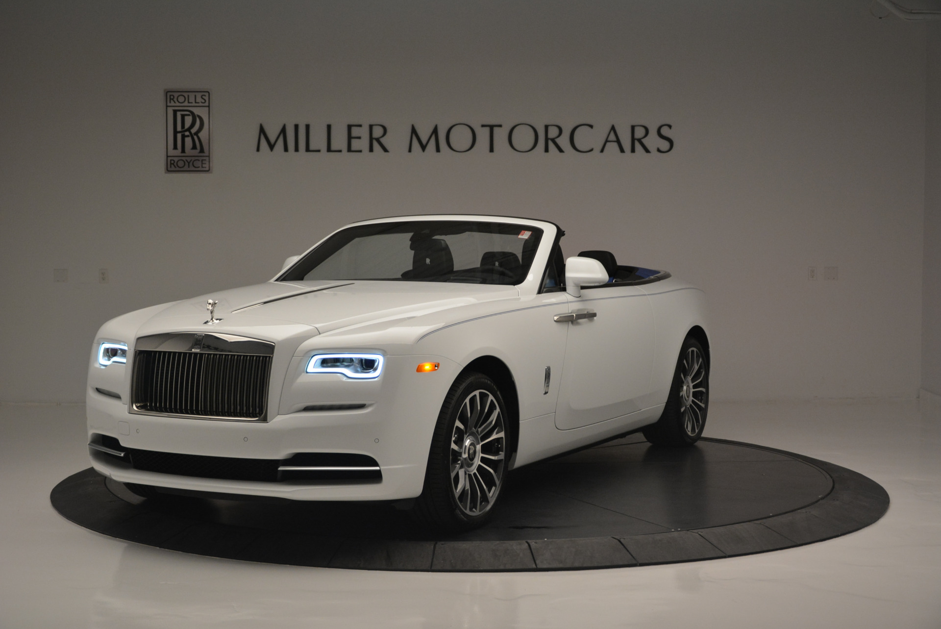 Used 2018 Rolls-Royce Dawn for sale Sold at Aston Martin of Greenwich in Greenwich CT 06830 1