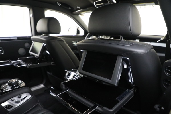 Used 2016 Rolls-Royce Ghost Series II for sale $169,900 at Aston Martin of Greenwich in Greenwich CT 06830 28