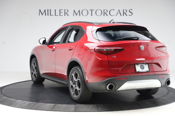 Used 2018 Alfa Romeo Stelvio Sport Q4 for sale Sold at Aston Martin of Greenwich in Greenwich CT 06830 5