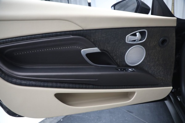 New 2019 Aston Martin DB11 V8 Convertible for sale Sold at Aston Martin of Greenwich in Greenwich CT 06830 21