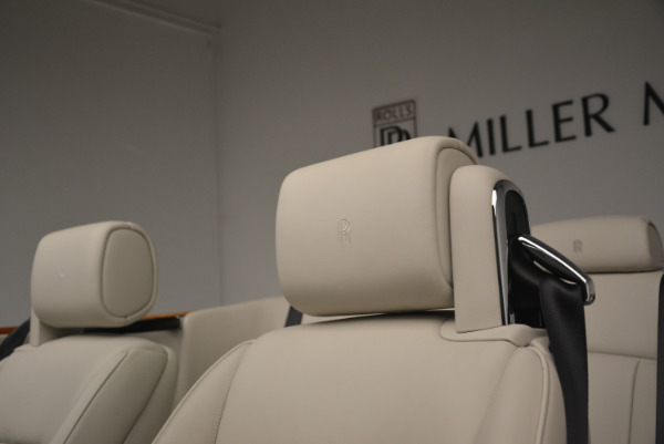 Used 2013 Rolls-Royce Phantom Drophead Coupe for sale Sold at Aston Martin of Greenwich in Greenwich CT 06830 28