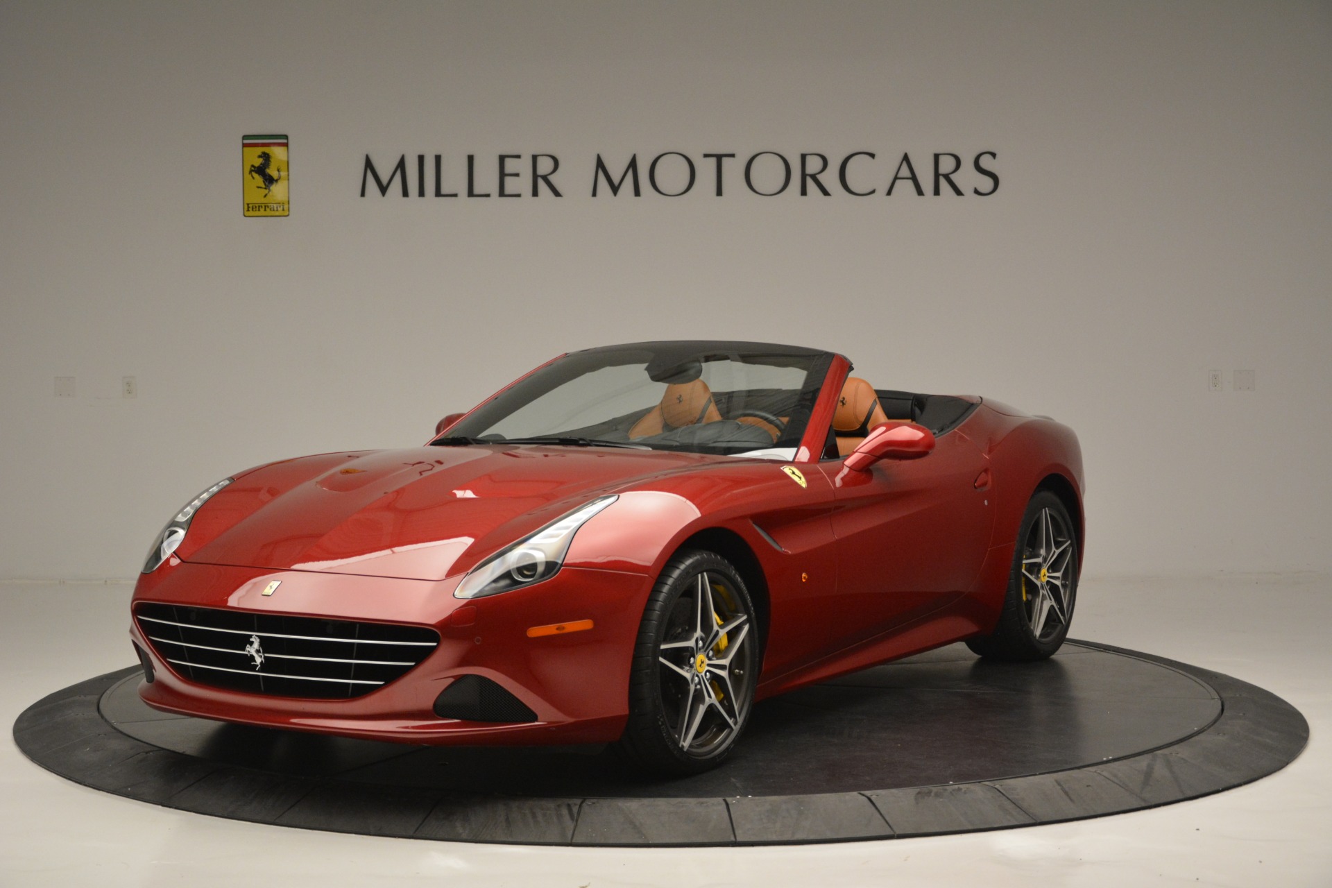 Used 2016 Ferrari California T for sale Sold at Aston Martin of Greenwich in Greenwich CT 06830 1