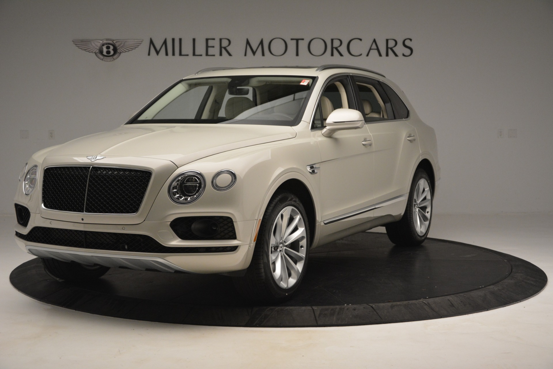 Used 2019 Bentley Bentayga V8 for sale Sold at Aston Martin of Greenwich in Greenwich CT 06830 1